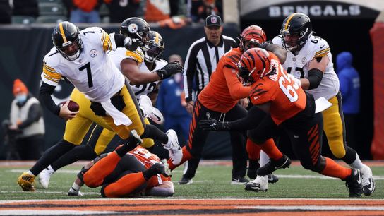 Carter's Classroom: Steelers' offensive line stuck without cohesion taken on the South Side (Weekly Features)